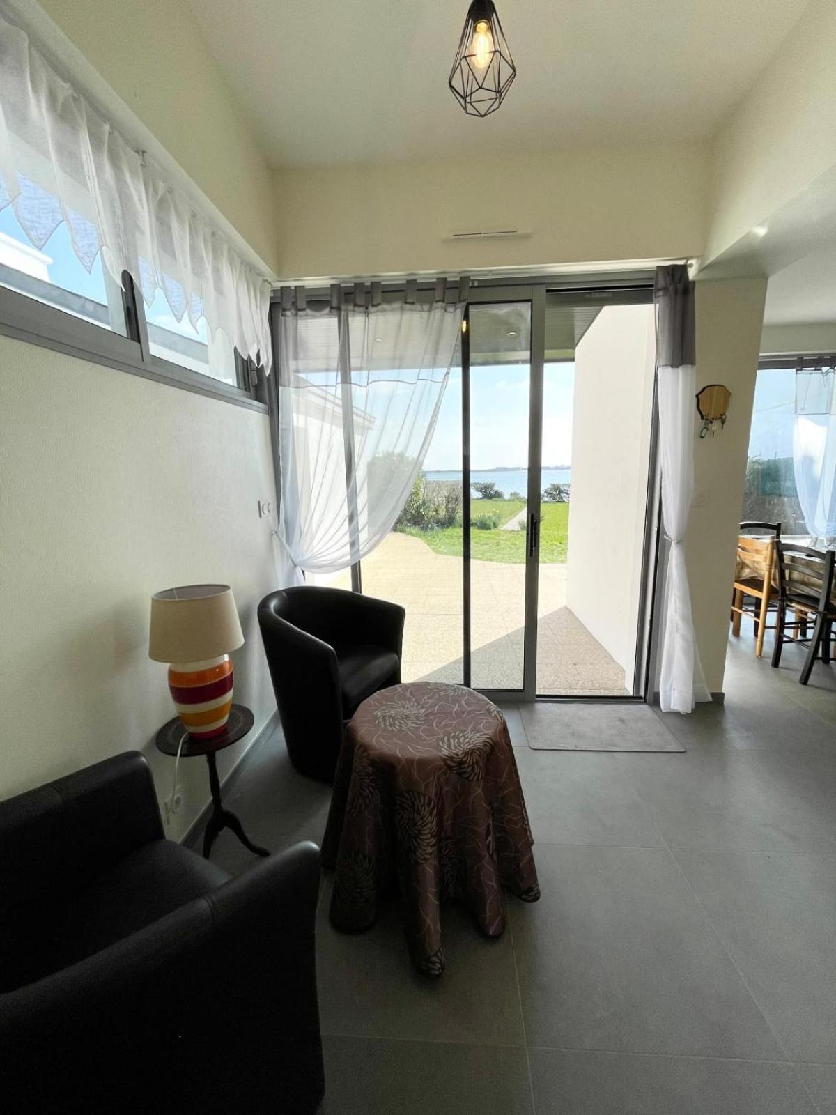 Maison de charme vue mer 180 rénovée Accès plage Riantec Extérieur photo